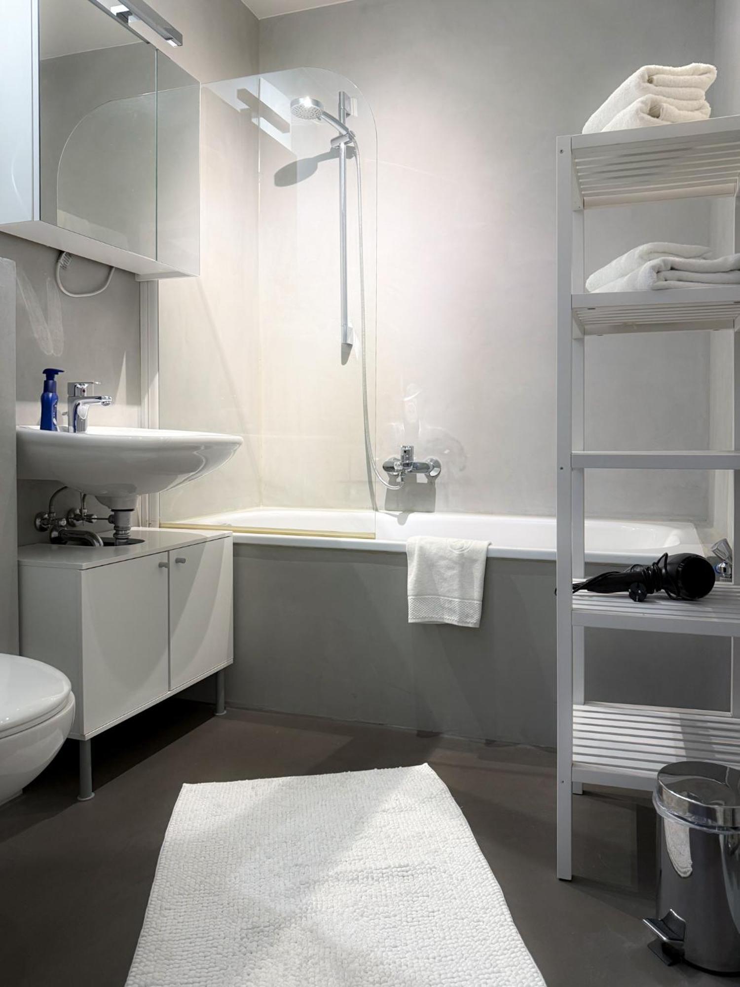 Alexxanders Apartments & Studios Chemnitz Rum bild